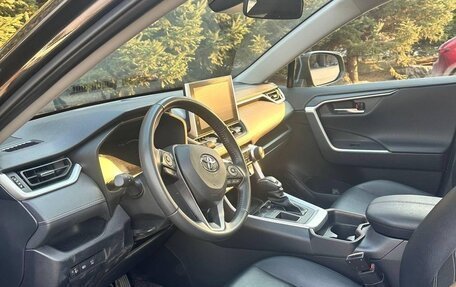 Toyota RAV4, 2022 год, 3 240 000 рублей, 13 фотография