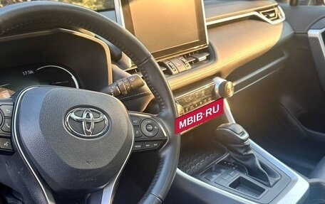 Toyota RAV4, 2022 год, 3 240 000 рублей, 14 фотография