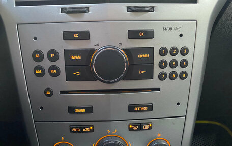 Opel Astra J, 2010 год, 340 000 рублей, 19 фотография