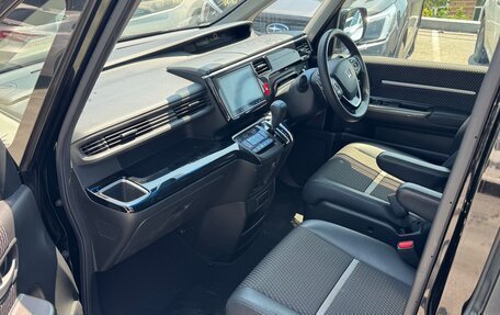 Honda Stepwgn IV, 2017 год, 1 630 000 рублей, 19 фотография