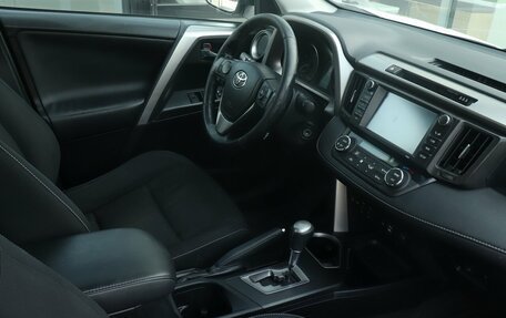 Toyota RAV4, 2016 год, 2 088 000 рублей, 6 фотография