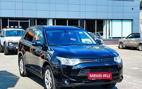 Mitsubishi Outlander III рестайлинг 3, 2012 год, 1 290 258 рублей, 2 фотография