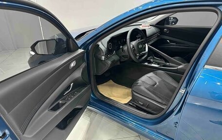 Hyundai Elantra, 2023 год, 1 280 000 рублей, 8 фотография