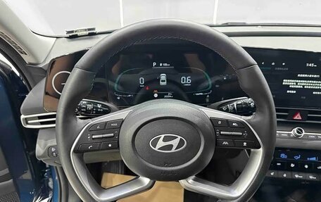 Hyundai Elantra, 2023 год, 1 280 000 рублей, 10 фотография