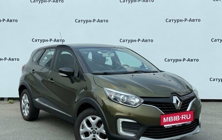 Renault Kaptur I рестайлинг, 2017 год, 1 177 000 рублей, 3 фотография