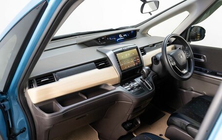 Honda Freed II, 2019 год, 1 799 000 рублей, 15 фотография