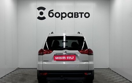 Mitsubishi Pajero Sport II рестайлинг, 2015 год, 1 550 000 рублей, 5 фотография