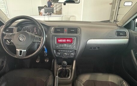 Volkswagen Jetta VI, 2013 год, 795 000 рублей, 10 фотография