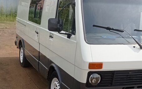 Volkswagen Transporter T4, 1990 год, 900 000 рублей, 2 фотография