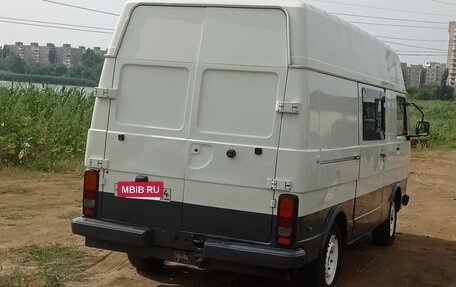 Volkswagen Transporter T4, 1990 год, 900 000 рублей, 3 фотография