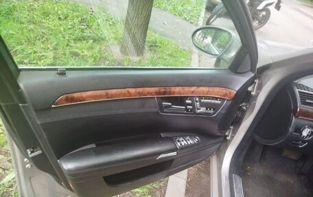 Mercedes-Benz S-Класс, 2006 год, 499 000 рублей, 3 фотография