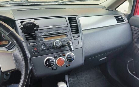 Nissan Tiida, 2010 год, 700 000 рублей, 10 фотография