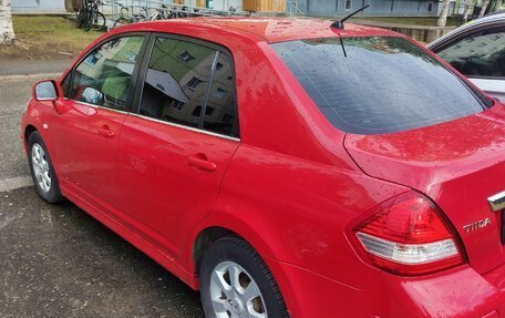 Nissan Tiida, 2010 год, 700 000 рублей, 2 фотография