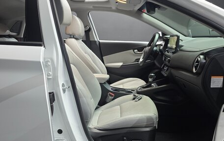 Hyundai Kona I, 2022 год, 2 025 000 рублей, 16 фотография