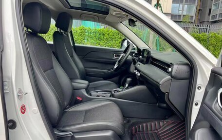Honda Vezel, 2023 год, 1 400 000 рублей, 12 фотография