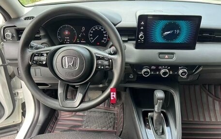 Honda Vezel, 2023 год, 1 400 000 рублей, 10 фотография