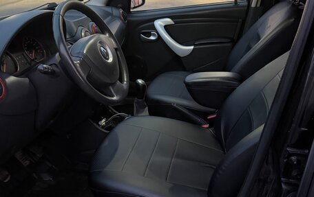 Renault Sandero I, 2013 год, 800 000 рублей, 7 фотография