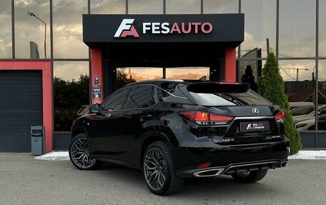 Lexus RX IV рестайлинг, 2020 год, 4 618 000 рублей, 5 фотография
