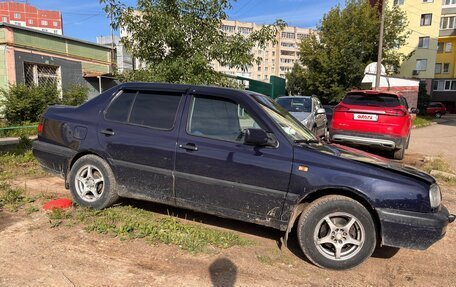 Volkswagen Vento, 1995 год, 210 000 рублей, 2 фотография