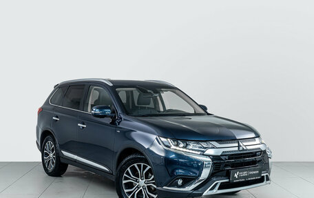 Mitsubishi Outlander III рестайлинг 3, 2020 год, 3 108 000 рублей, 3 фотография