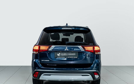 Mitsubishi Outlander III рестайлинг 3, 2020 год, 3 108 000 рублей, 5 фотография