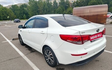 KIA Rio III рестайлинг, 2015 год, 1 000 000 рублей, 4 фотография