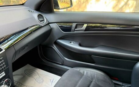 Mercedes-Benz C-Класс AMG, 2012 год, 3 800 000 рублей, 6 фотография