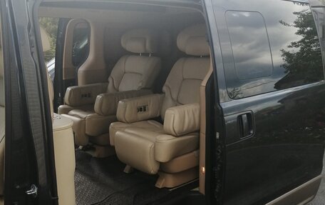 Hyundai Grand Starex Grand Starex I рестайлинг 2, 2014 год, 2 500 000 рублей, 18 фотография