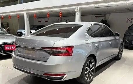 Skoda Superb III рестайлинг, 2023 год, 2 100 000 рублей, 4 фотография