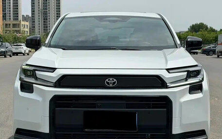 Toyota RAV4, 2026 год, 4 250 000 рублей, 2 фотография