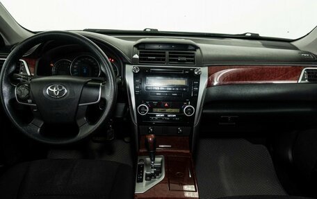 Toyota Camry, 2012 год, 1 190 000 рублей, 7 фотография
