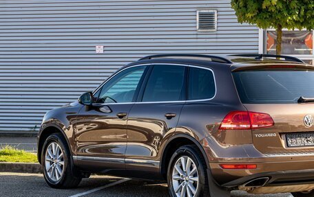 Volkswagen Touareg III, 2011 год, 1 655 000 рублей, 10 фотография