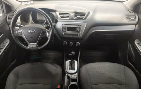 KIA Rio III рестайлинг, 2015 год, 978 000 рублей, 9 фотография