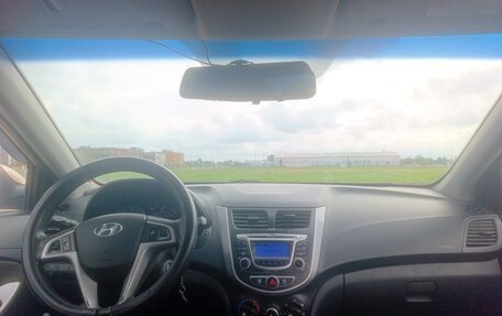 Hyundai Solaris II рестайлинг, 2014 год, 700 000 рублей, 8 фотография