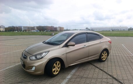Hyundai Solaris II рестайлинг, 2014 год, 700 000 рублей, 5 фотография