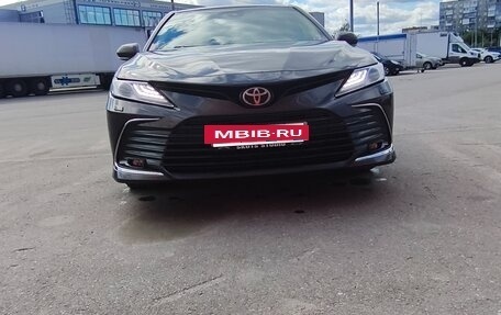 Toyota Camry, 2021 год, 3 350 000 рублей, 7 фотография