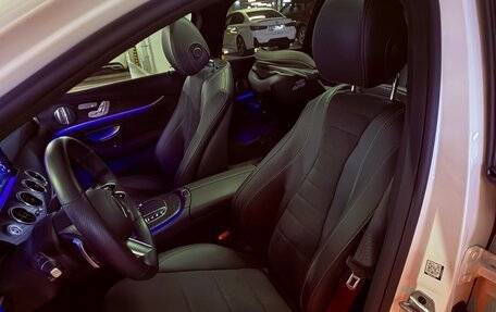Mercedes-Benz E-Класс, 2022 год, 10 500 000 рублей, 15 фотография