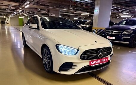Mercedes-Benz E-Класс, 2022 год, 10 500 000 рублей, 3 фотография
