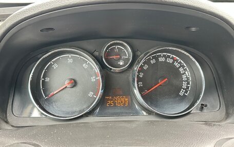 Opel Antara I, 2013 год, 1 050 000 рублей, 10 фотография