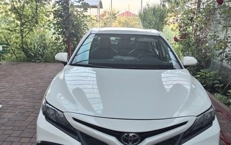Toyota Camry, 2022 год, 2 850 000 рублей, 6 фотография