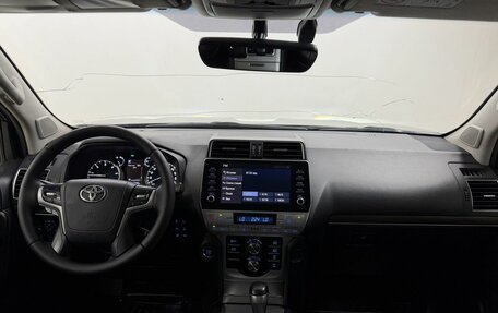 Toyota Land Cruiser Prado 150 рестайлинг 2, 2020 год, 4 859 000 рублей, 17 фотография