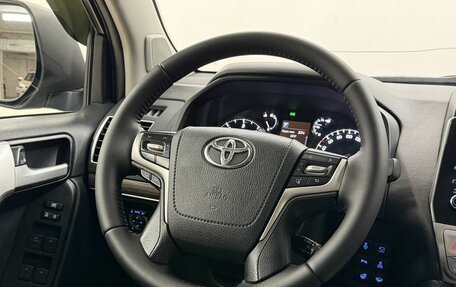 Toyota Land Cruiser Prado 150 рестайлинг 2, 2020 год, 4 859 000 рублей, 18 фотография