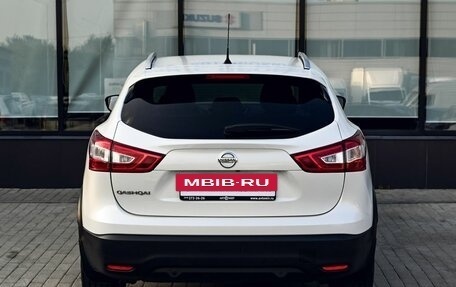 Nissan Qashqai, 2016 год, 1 985 000 рублей, 4 фотография