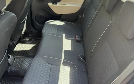 Renault Logan II, 2014 год, 855 000 рублей, 23 фотография