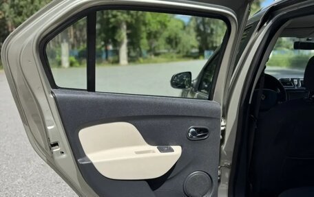 Renault Logan II, 2014 год, 855 000 рублей, 22 фотография