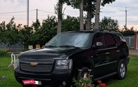 Chevrolet Tahoe III, 2012 год, 2 750 000 рублей, 2 фотография