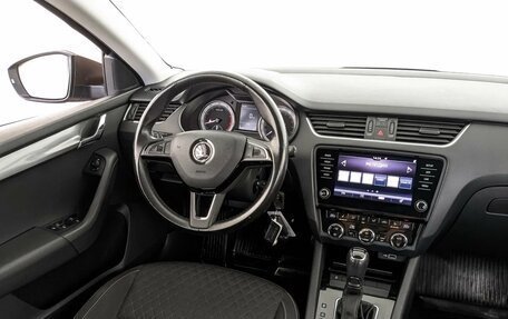 Skoda Octavia, 2018 год, 1 970 000 рублей, 3 фотография