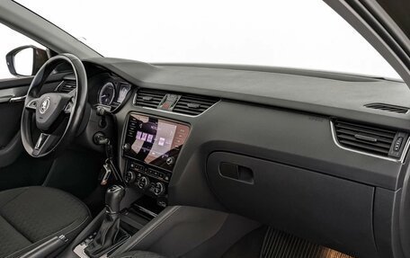 Skoda Octavia, 2018 год, 1 970 000 рублей, 15 фотография