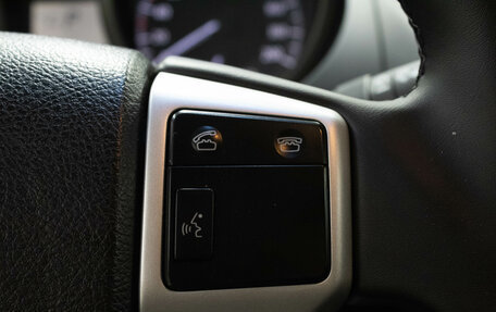 Toyota Land Cruiser Prado 150 рестайлинг 2, 2010 год, 2 589 000 рублей, 19 фотография