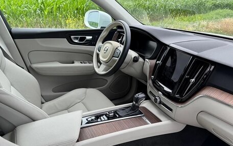 Volvo XC60 II, 2021 год, 3 800 000 рублей, 3 фотография